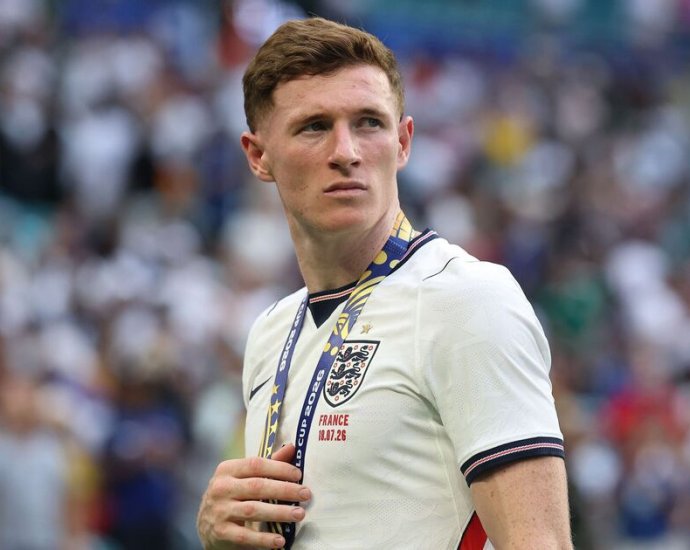 Elliot Anderson brutally mocks Man Utd with three-word City message