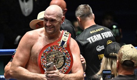 Tyson Fury sends brutal Anthony Joshua message moments after crowd boo his win