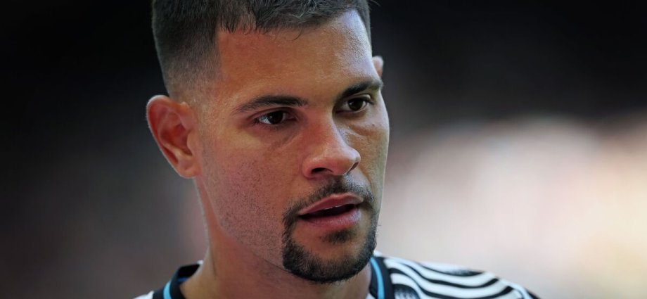 Transfer news LIVE: Arsenal reach Guimaraes agreement as Man Utd deal confirmed
