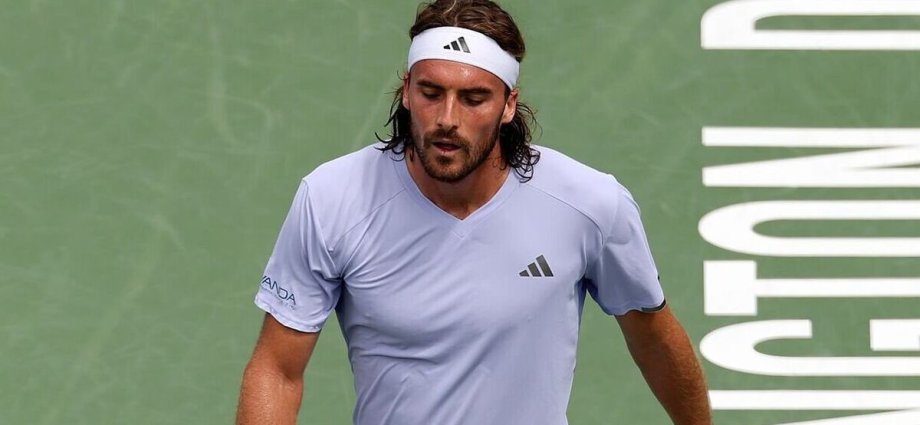 Tsitsipas hits out at his dad with scathing 'trust' comments after latest split