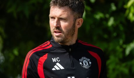 Man Utd have just been presented perfect transfer after £60m Hall deal blocked