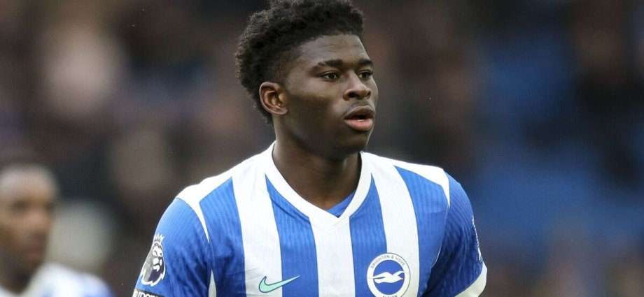 Man Utd heroes 'raving' about £75m transfer target in WhatsApp group