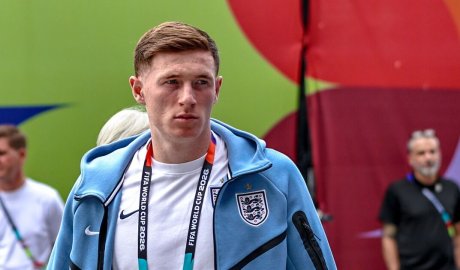 Man City star opens up on Man Utd rivals trying to convince him to make transfer