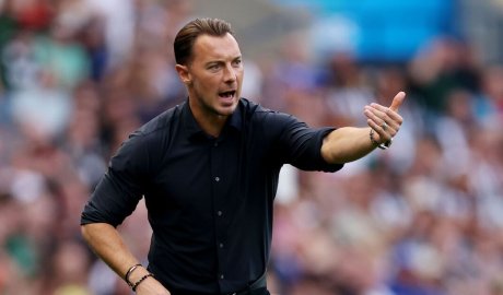 Newcastle 'targeting' £75m star Man Utd heroes can't stop WhatsApping about