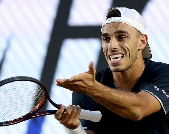 Joao Fonseca's practice partner in extraordinary meltdown