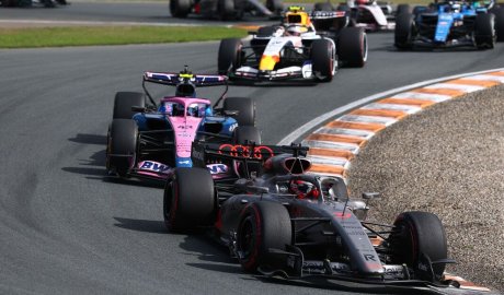 F1 star says 'call me' in sudden public announcement he's looking for a new team