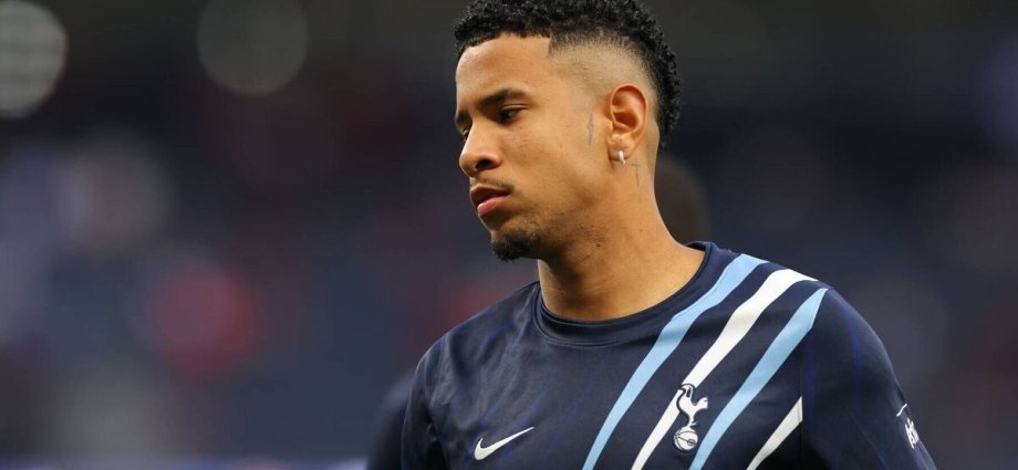 Tottenham issue 'bad news' Savio injury update as De Zerbi drops transfer hint
