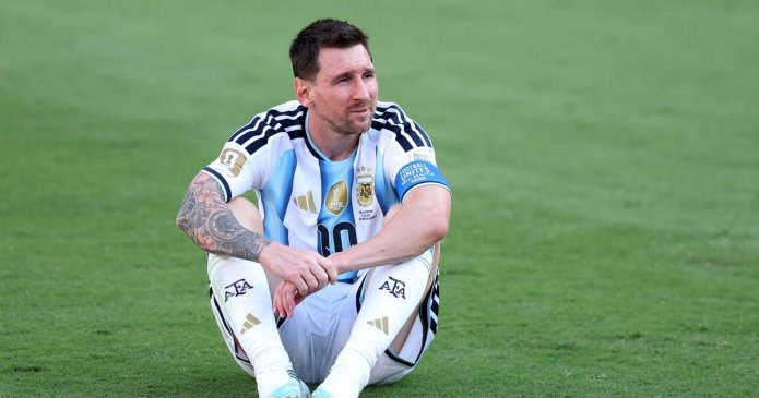 Heartbreaking moment that made Messi cry as legend quits international football