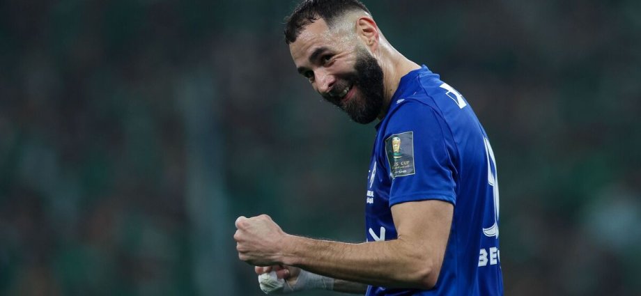 Man Utd can still sign five players today despite transfer window closing