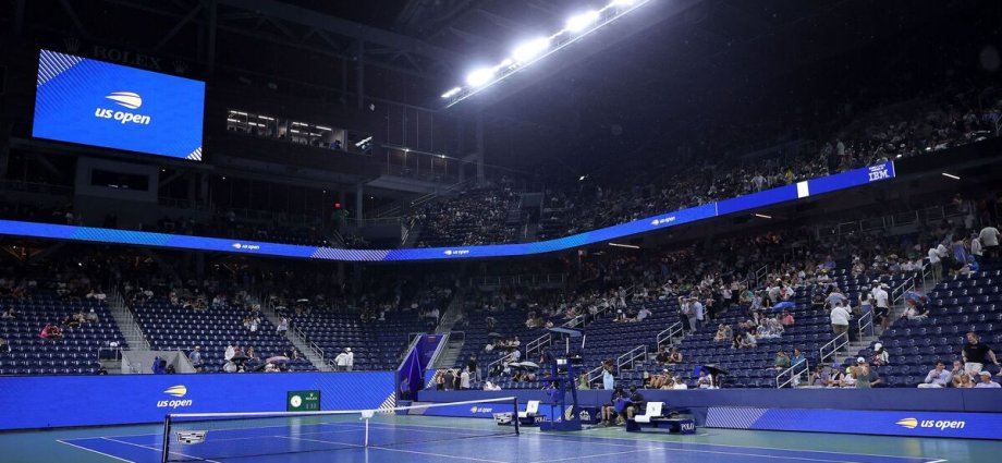 US Open LIVE as Brit loses in 58 minutes and Navratilova wants rule scrapped
