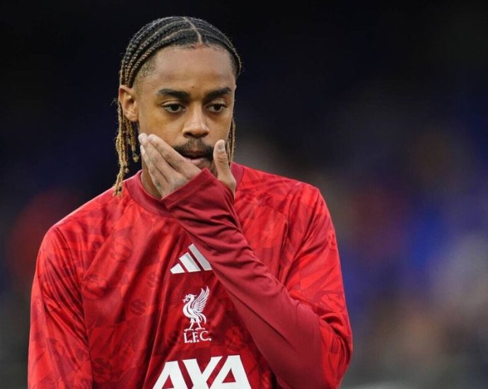 Bradley Barcola warned after Liverpool debut as Reds team-mate steals the show