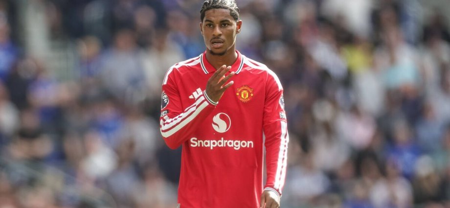 Barcelona stars reach out to Marcus Rashford as Gary Neville warns Man Utd