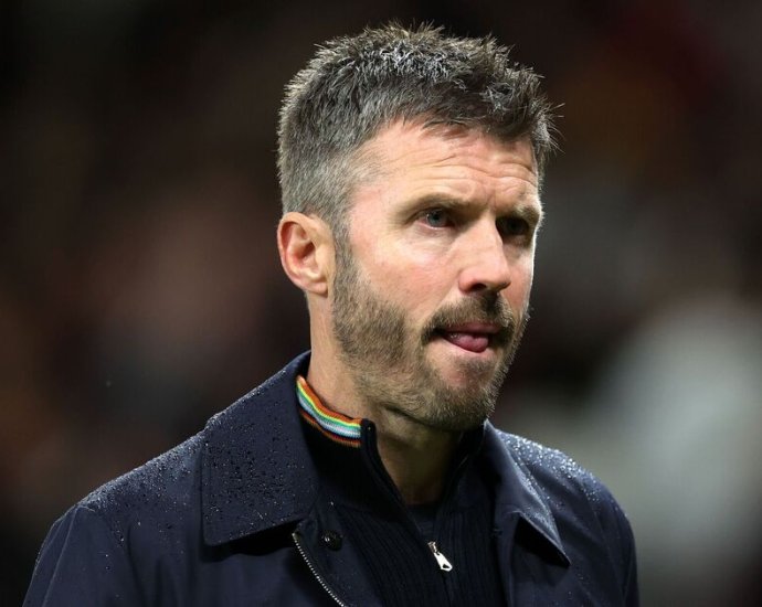 Man Utd have obvious Michael Carrick replacement if boss is sacked mid-season
