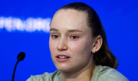 Elena Rybakina makes worrying health admission after being left 'unable to walk'