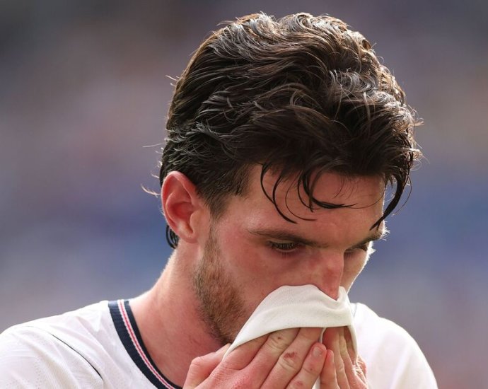 Declan Rice shows true colours after England squad exit as Harry Kane explains