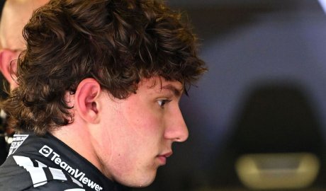 Kimi Antonelli crashes out of Azerbaijan GP qualifying as Lewis Hamilton unhappy