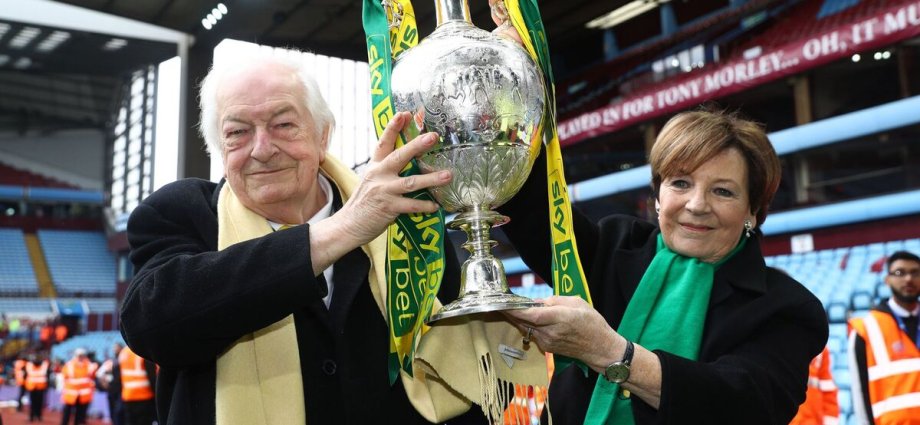 Delia Smith's husband Michael Wynn Jones dies aged 85 as sad statement issued