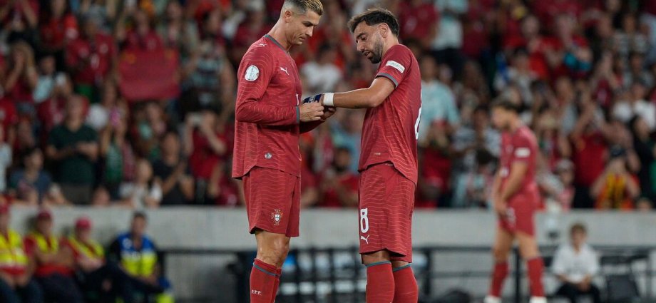 Fernandes responds to Ronaldo Portugal row as Man Utd captain speaks out