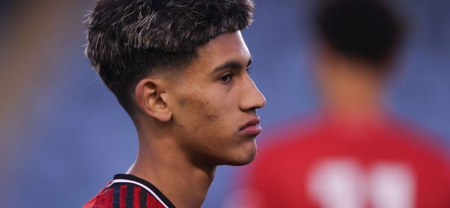 JJ Gabriel’s Man Utd demands as transfer stance clear despite new update