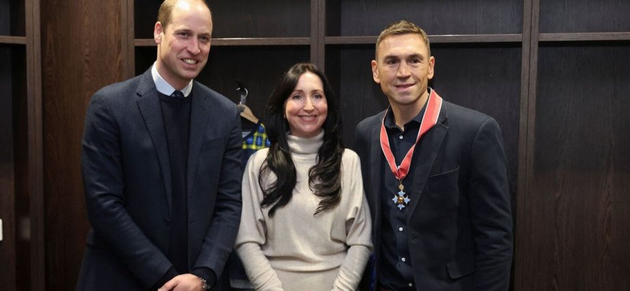 Sir Kevin Sinfield's promise to Rob Burrow's family as knighthood ban ended