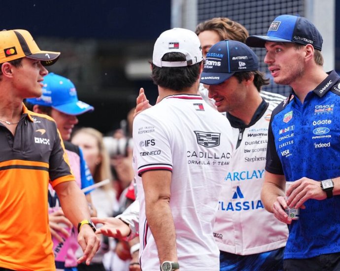 F1 star hands his team 'last chance' warning as reality sets in