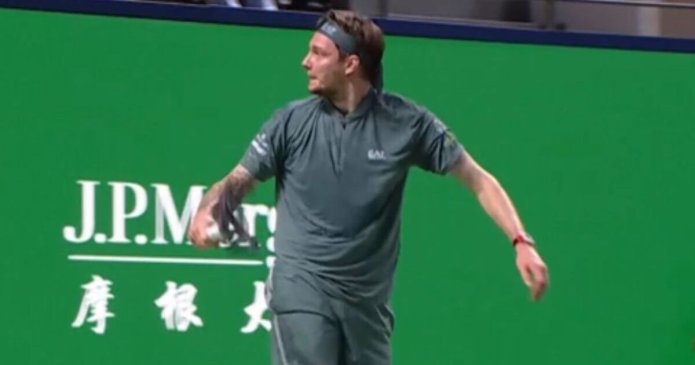 Shanghai Masters star slapped with warning as Wimbledon champion skips event