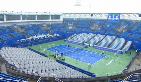 Wuhan Open matches stopped as Brit forced to move court