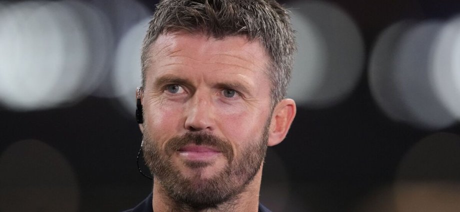 Man Utd contender to replace Michael Carrick makes decision on taking job
