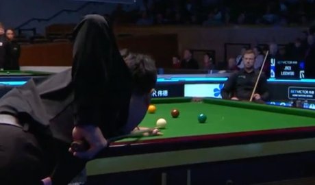 Snooker star savaged after mistake at Northern Ireland Open - 'Not a good look'