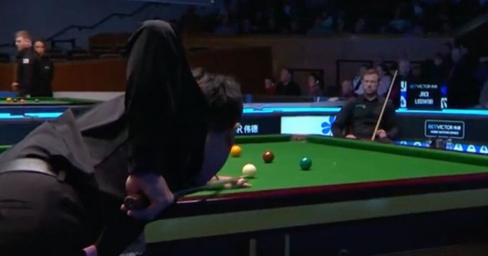 Snooker star savaged after mistake at Northern Ireland Open - 'Not a good look'