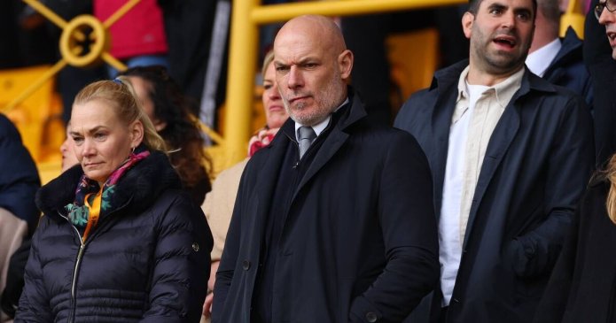 Man Utd receive apology after 'significant error' as Howard Webb speaks out