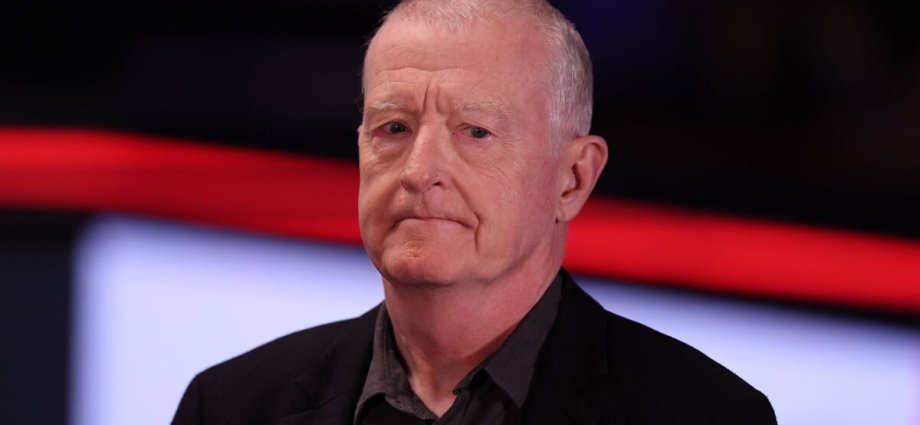 Steve Davis' life now with snooker icon's new career and affair with 19-year-old