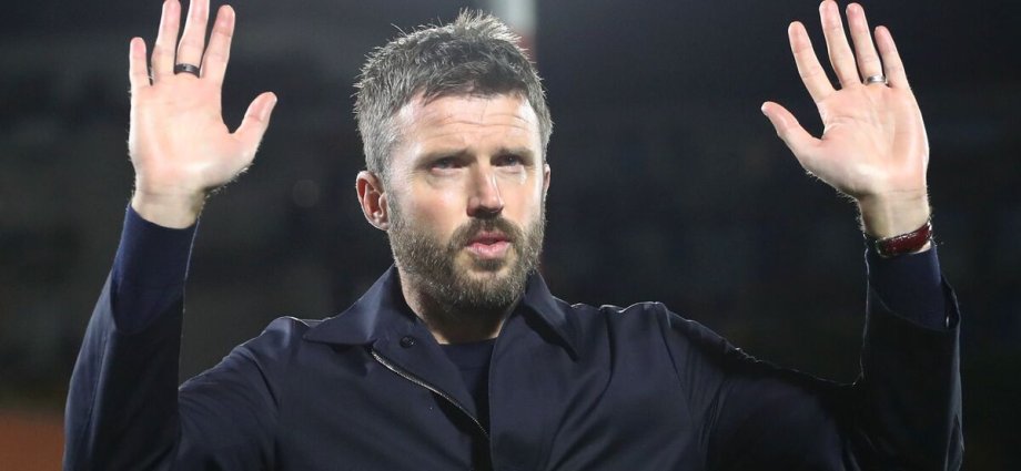 'I've watched Man Utd for 50 years - I don't blame Michael Carrick'
