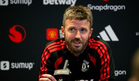 Michael Carrick issues statement at very start of Man Utd press conference