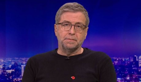 Chapman 'cannot stand' BBC colleague as real reason for MOTD foul mood emerges